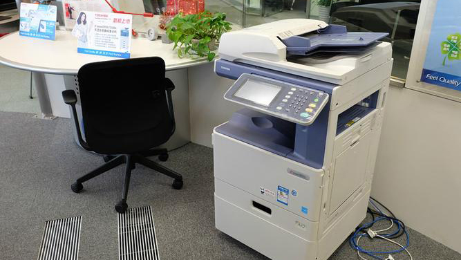 故障二、东芝复印机不进纸,纸张上不来或者只上来一点点